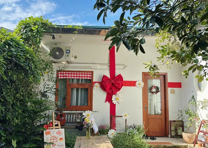 1Home Peaceful Garden Stay In West Lake
